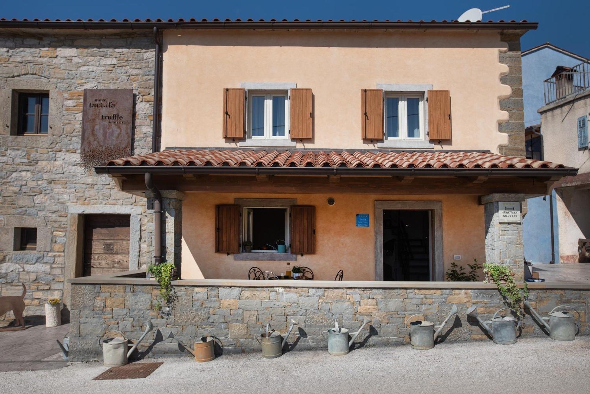 Apartmán Truffle House Karlic Buzet Exteriér fotografie